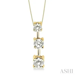 1 Ctw Three Stone Round Cut Diamond Pendant in 14K Yellow Gold with Chain