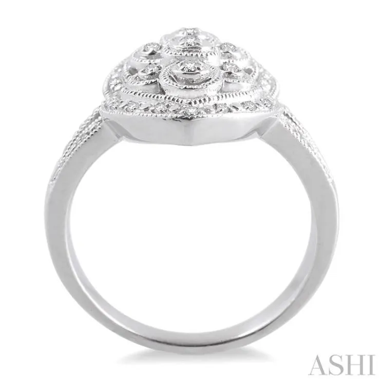 1/6 Ctw Single Cut Diamond Fashion Ring in Sterling Silver