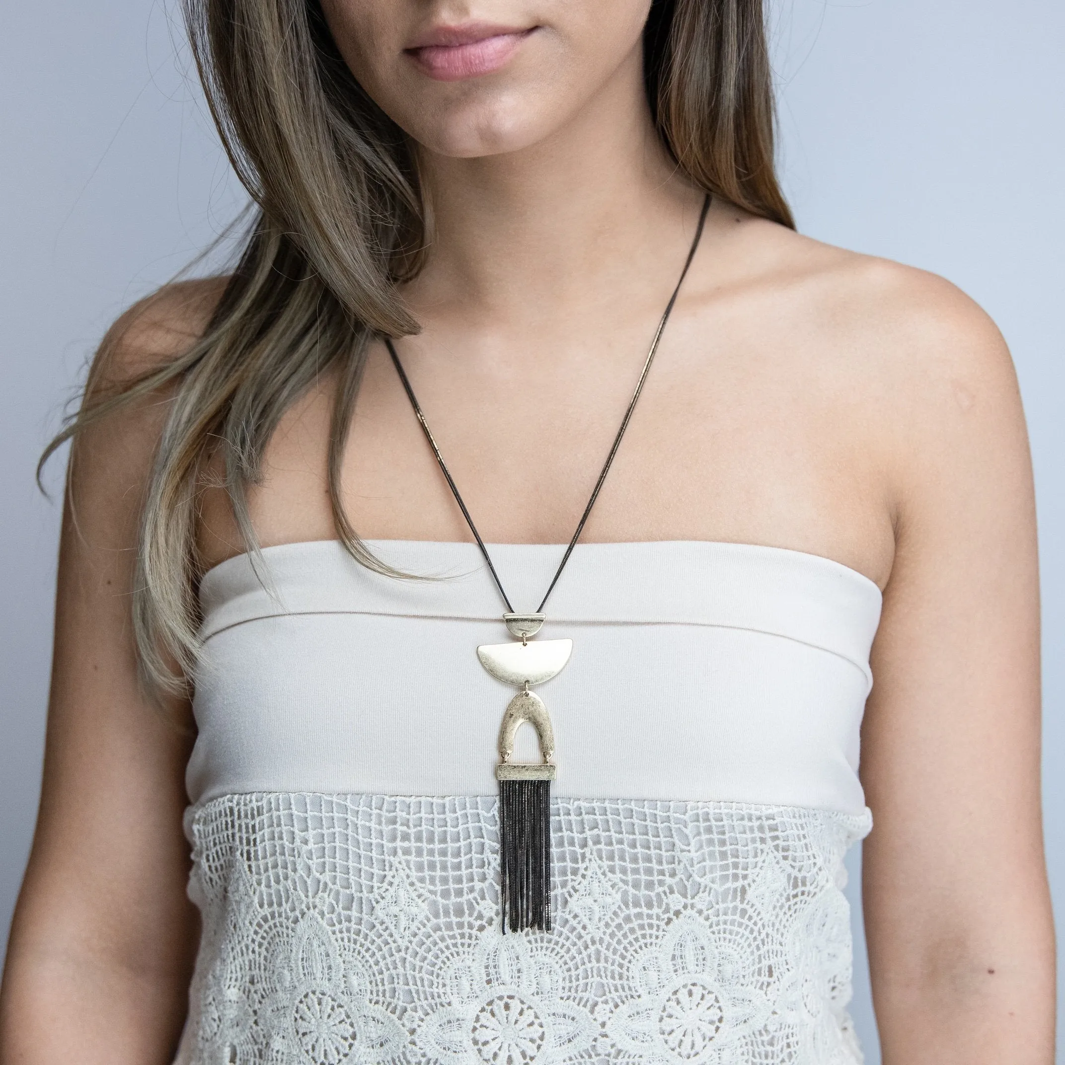 30 Inch Liquid Chain Neck W Geometric Tassel Pendant Bk