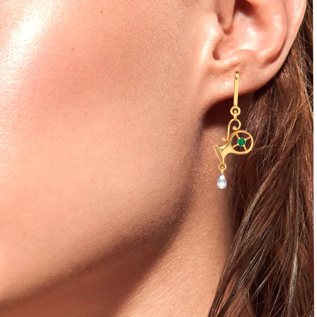 alluring Aquarius Themed 18k Gold Earrings With Diamond