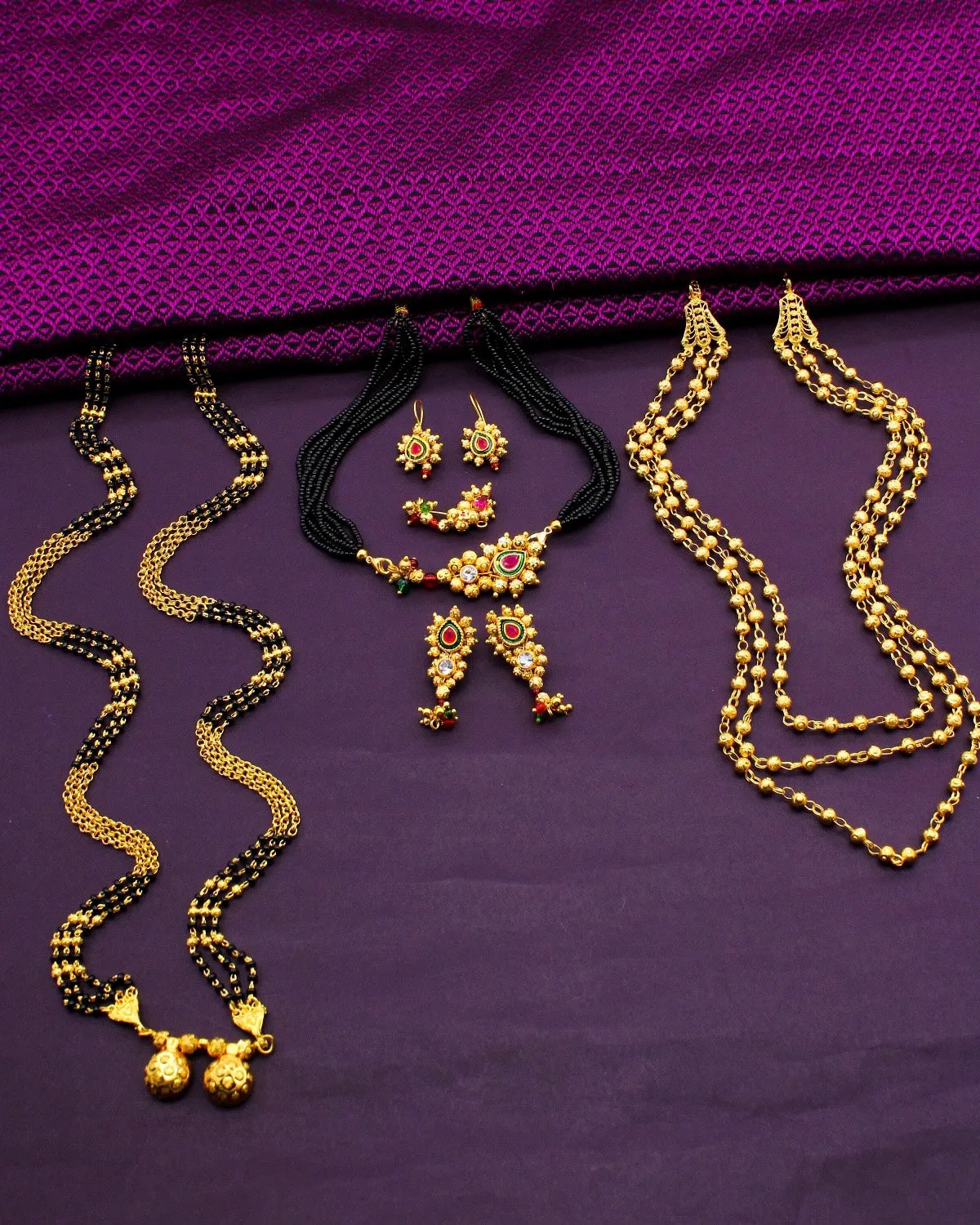 ALLURING NATH DESIGN COMBO SET