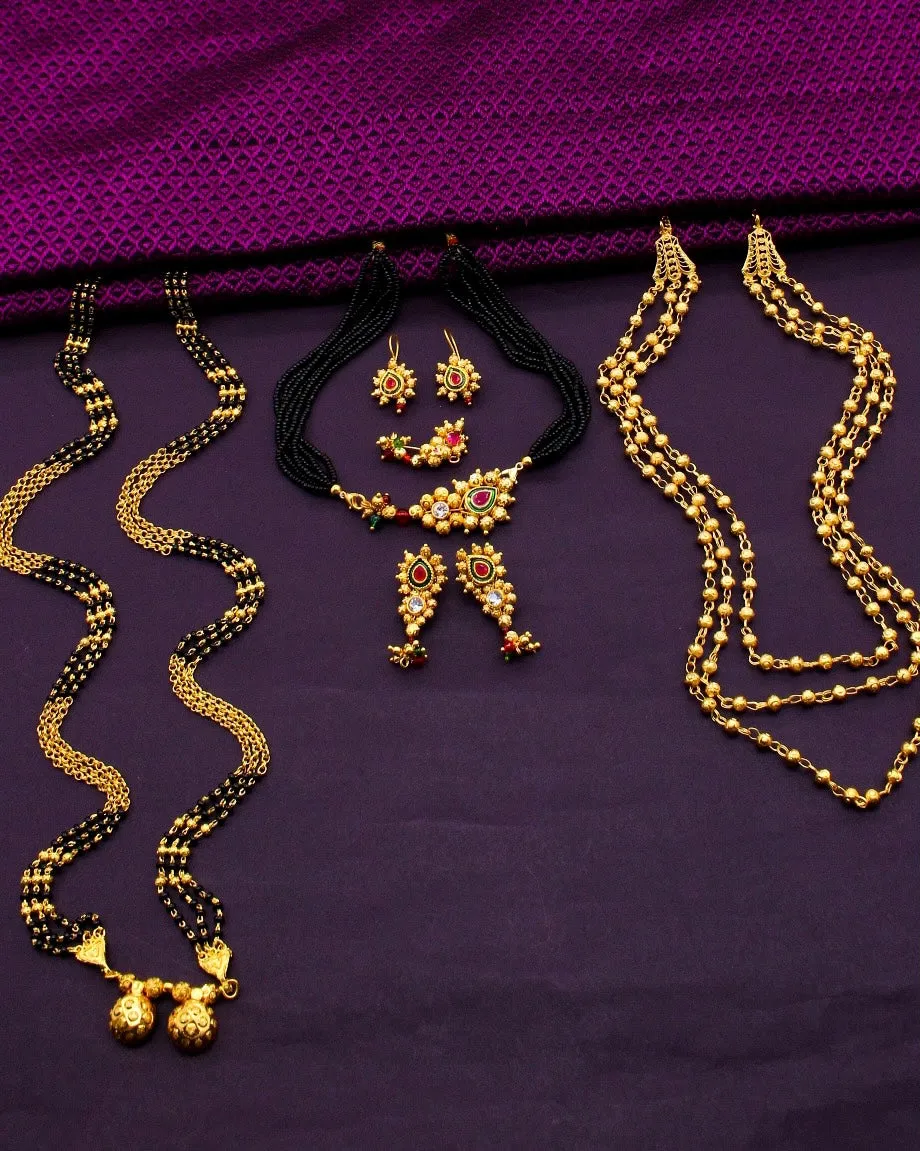 ALLURING NATH DESIGN COMBO SET