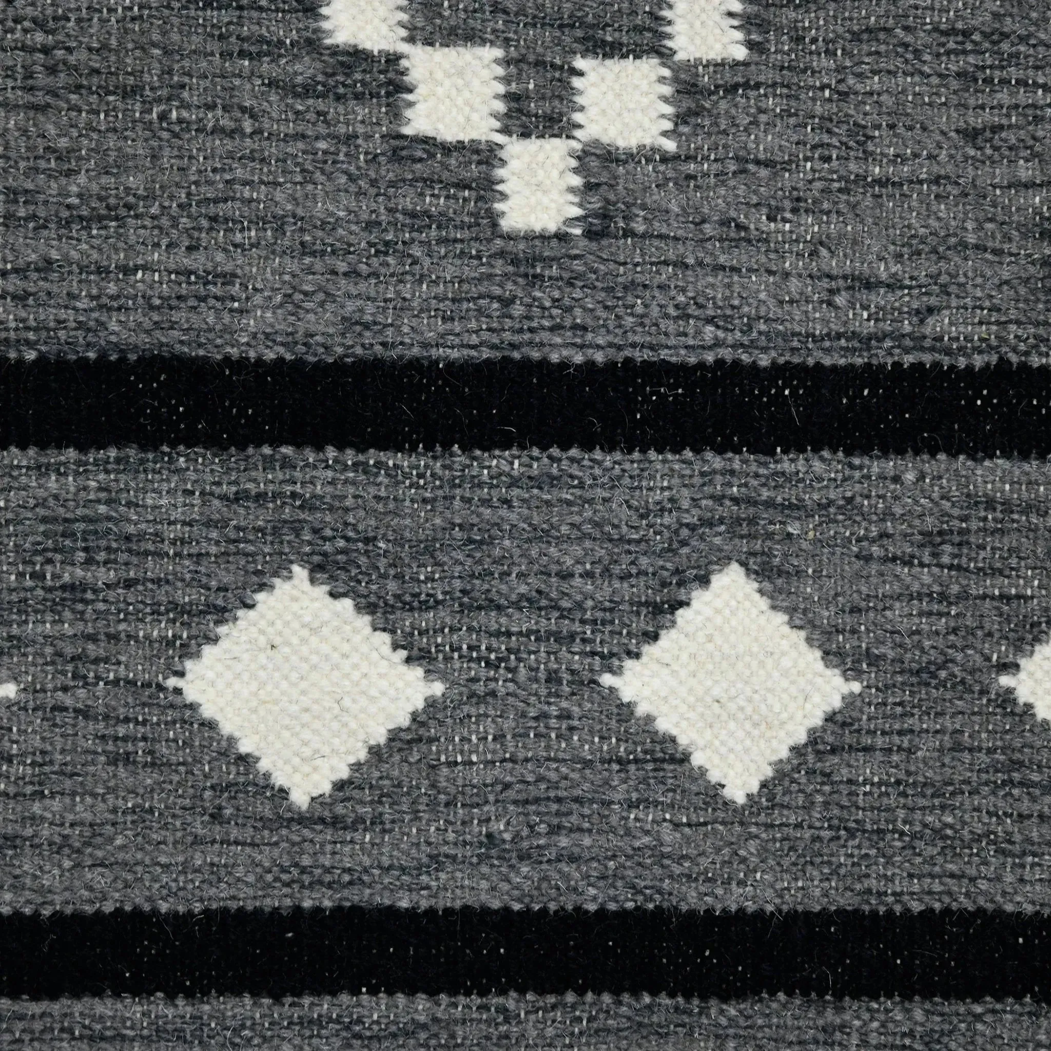 Artifacts ARI-1 Grey Rug