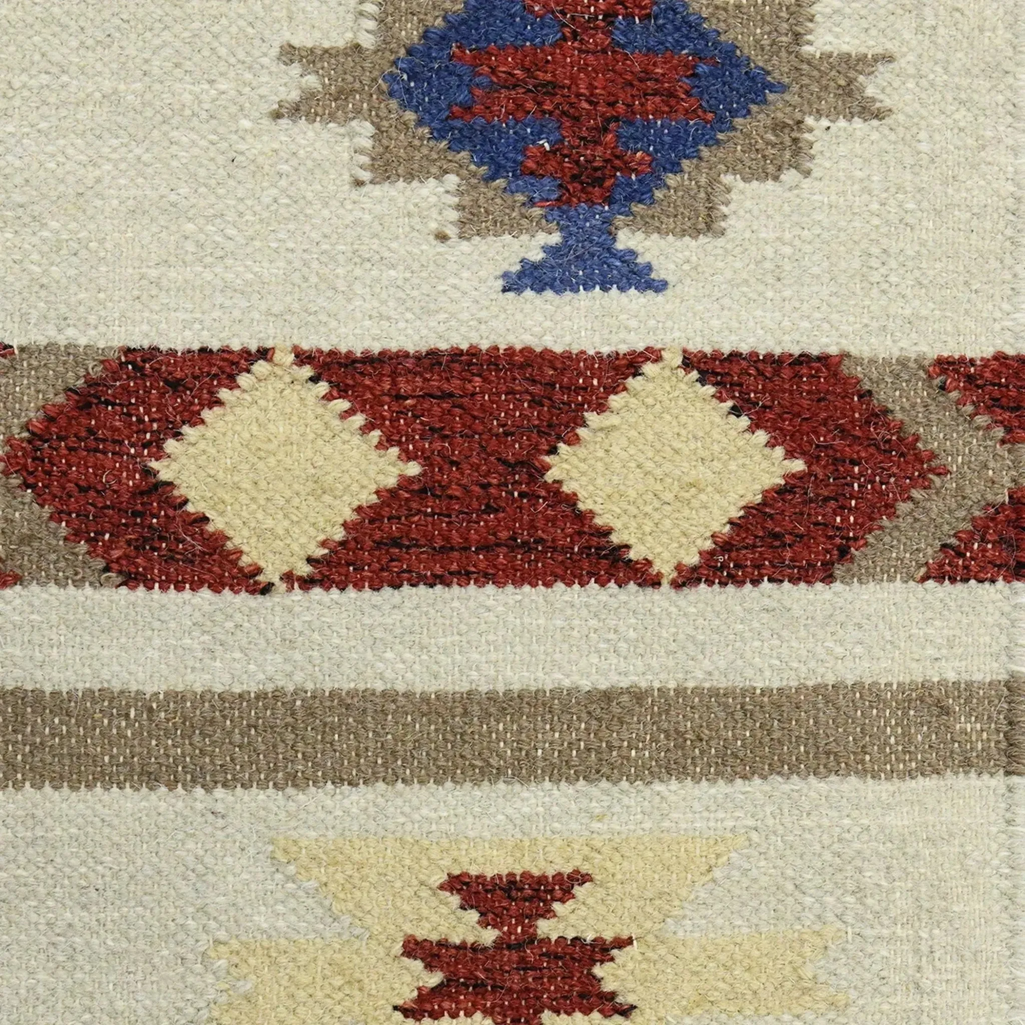 Artifacts ARI-6 Red/Ivory Rug