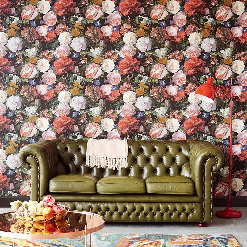 Artistic Floral Wallpaper in Black/Gold