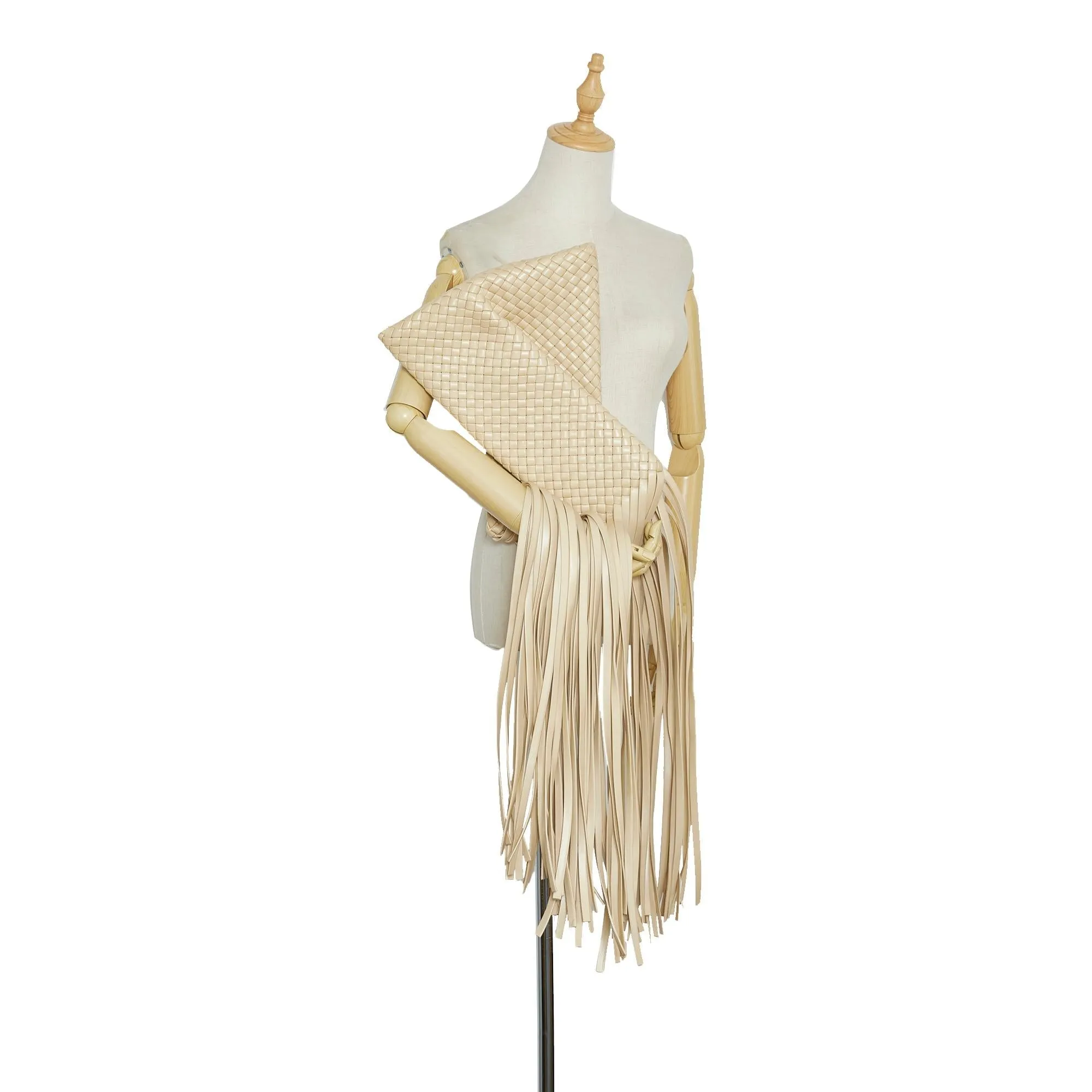 Bottega Veneta Intrecciato Fringe Crisscross Clutch (SHG-hpJJNm)