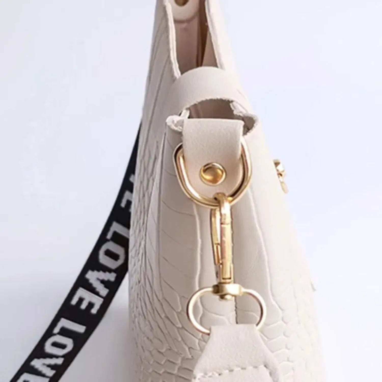 Chic Crocodile-Pattern Crossbody Bag