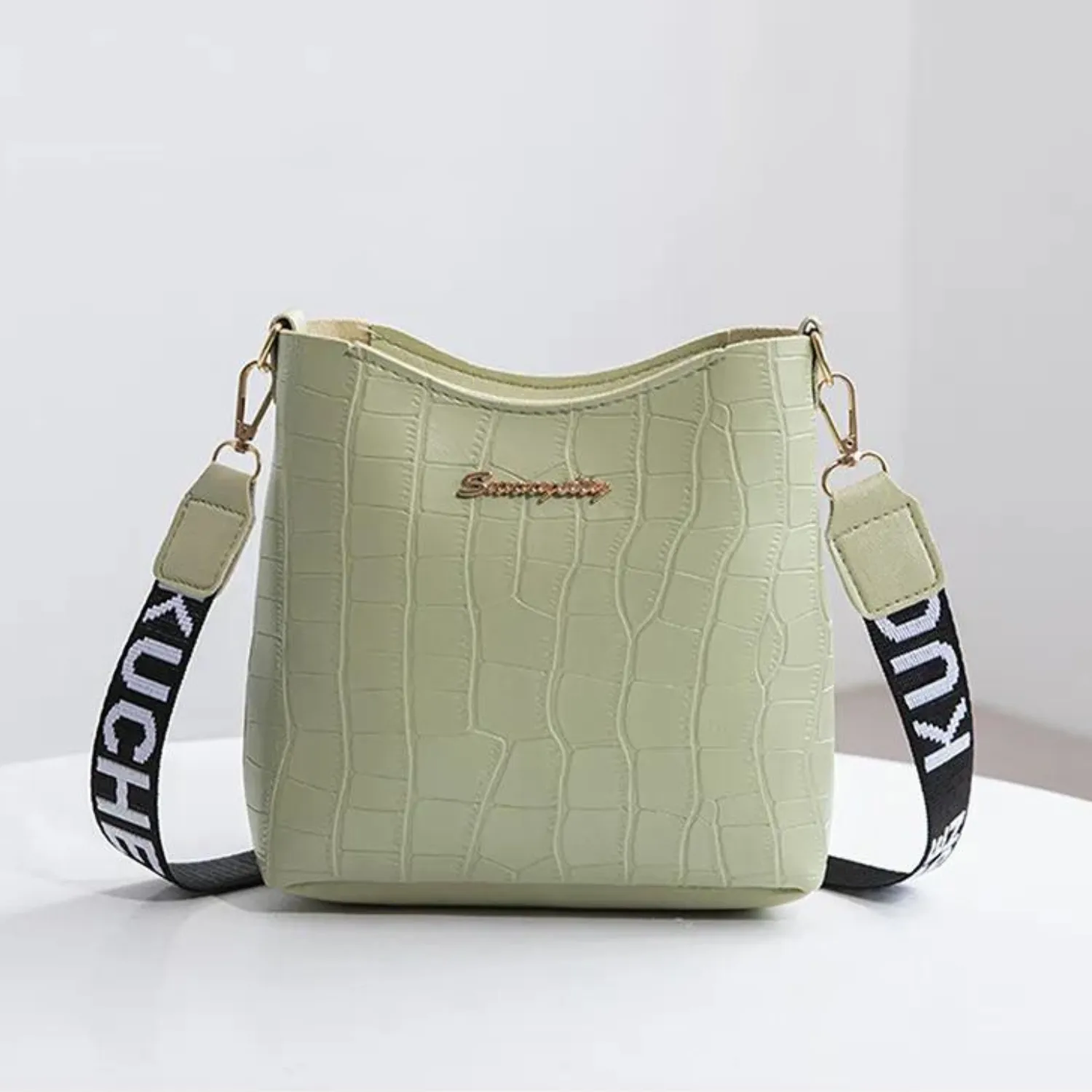 Chic Crocodile-Pattern Crossbody Bag