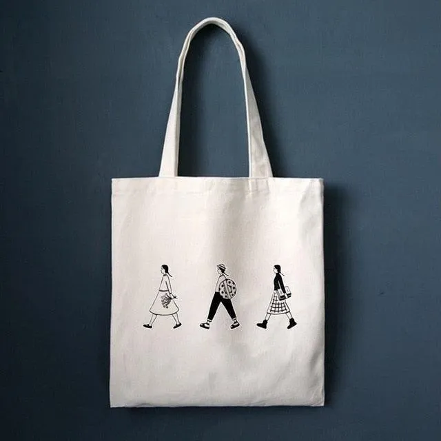 Eco-Friendly Elegance: Fashionable Canvas Tote Bag for the Modern Woman