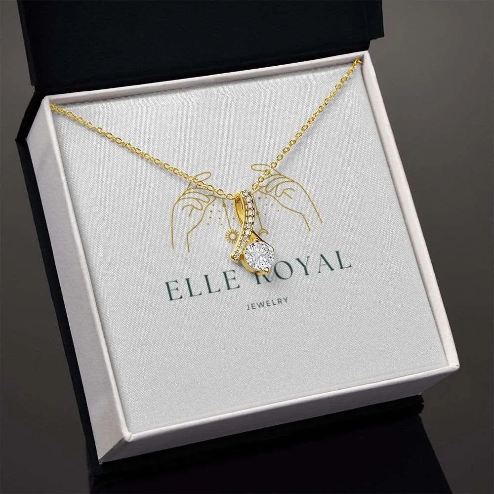 Elle Royal Alluring Beauty Necklace