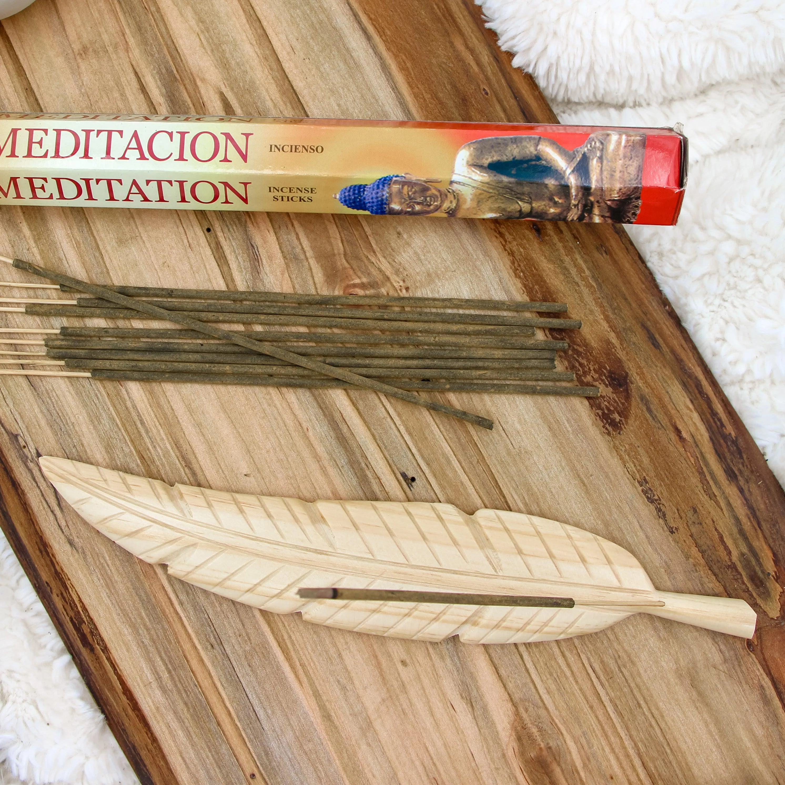 Feather Wood Incense Holder – Strength, Freedom, and Growth in Every Burn