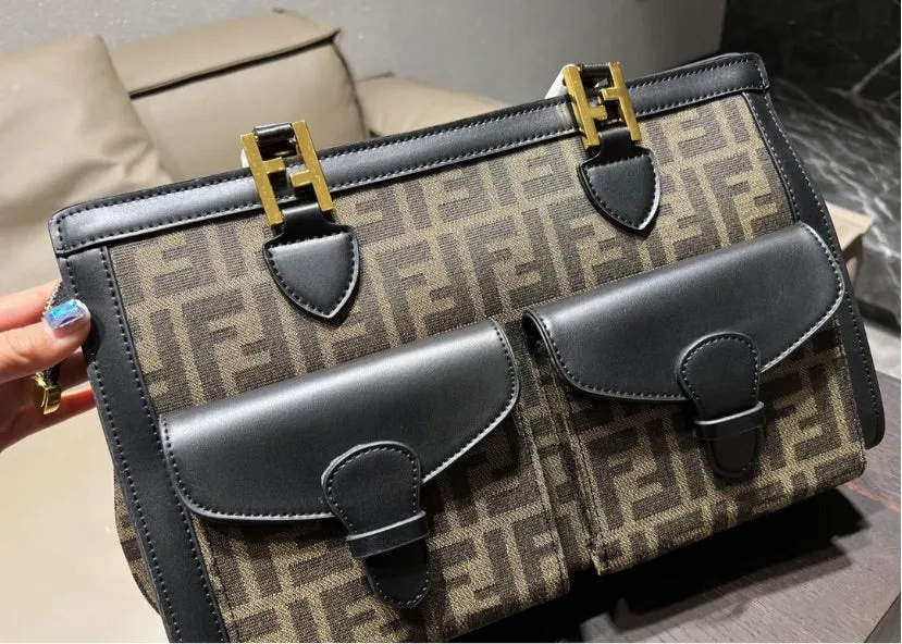 Fendi woman shoulder bag