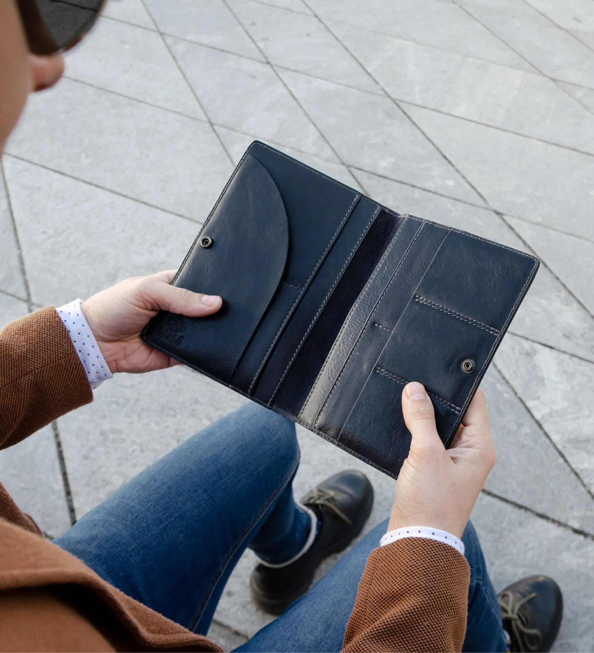 Large Leather Passport Holder - Gulliver's Travels