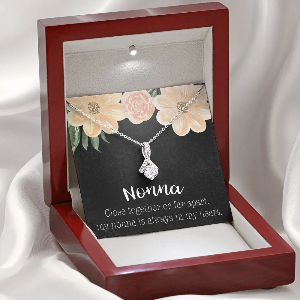 Nonna Alluring Beauty Necklace