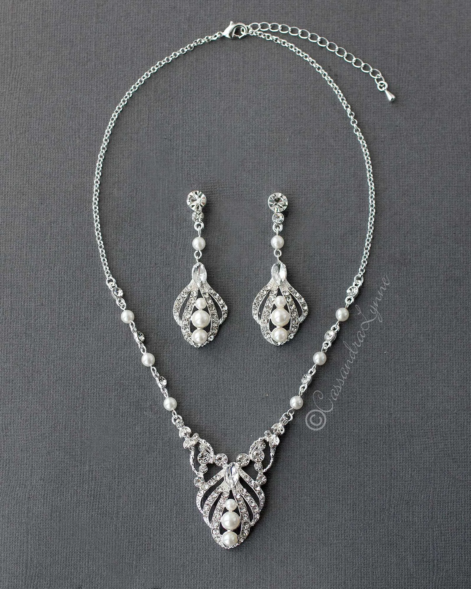 Regal Pearl Bridal Necklace Set