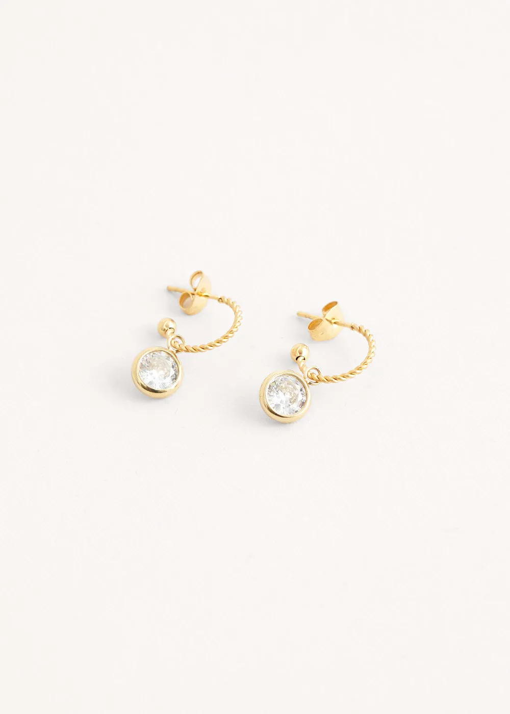 RIYA TWISTED EARRING