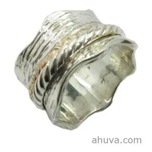 Spinning Curved Two Tone Ring In Wave Pattern